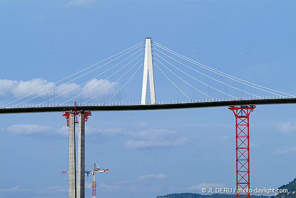 Viaduc de Millau, 2004-05